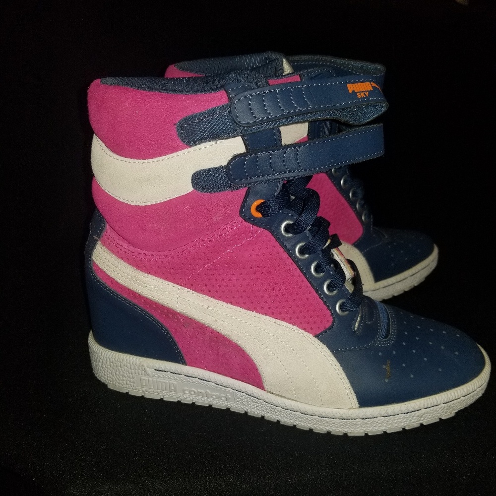 Shoes - Picture 7 of 8